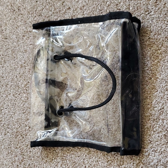 Makeup bag - Picture 2 of 3